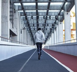  奥迪抵押车定位，技术、法律与实践