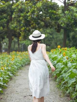 深入了解汽车定位系统，技术、用途及法律考量