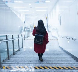 深入探讨抵押车定位拆卸的法律、技术与道德维度