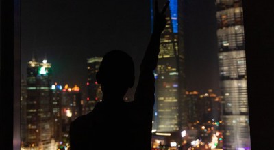  标题，深入了解抵押车定位购买，风险、技巧与注意事项